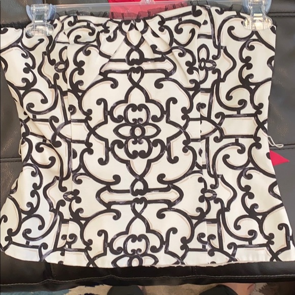 White House Black Market Tops - WHBM Strapless top w/ pink belt sz4